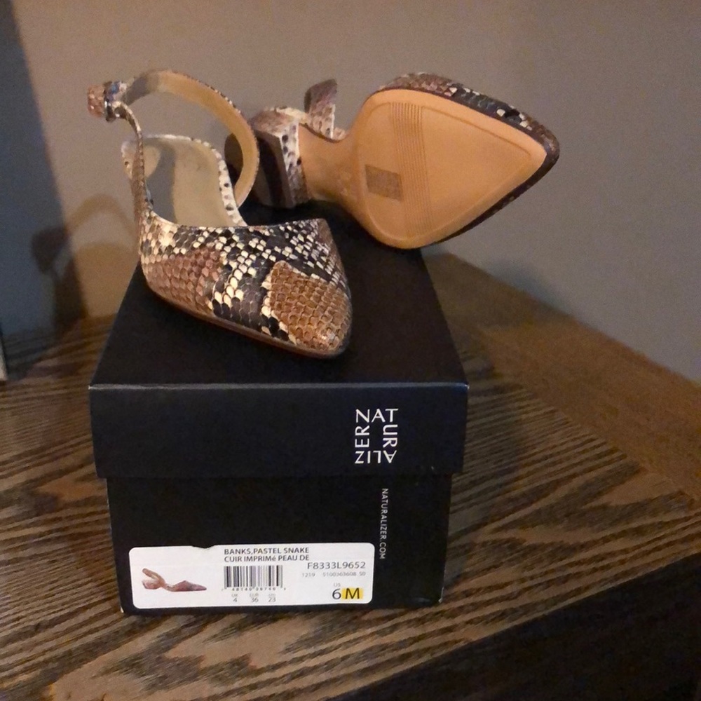New Naturalizer Banks Pastel Snake